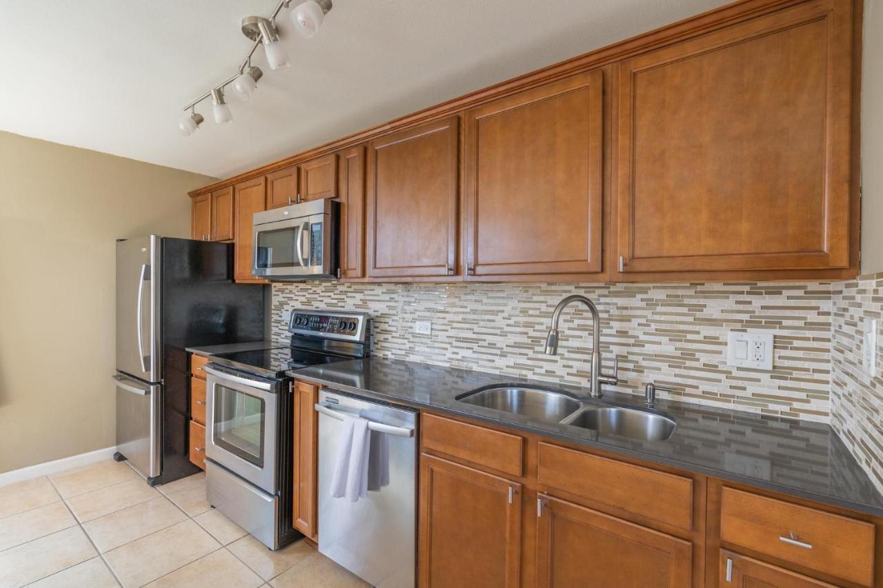 Вилла Waikiki Townhouse #1604 Oahu Экстерьер фото